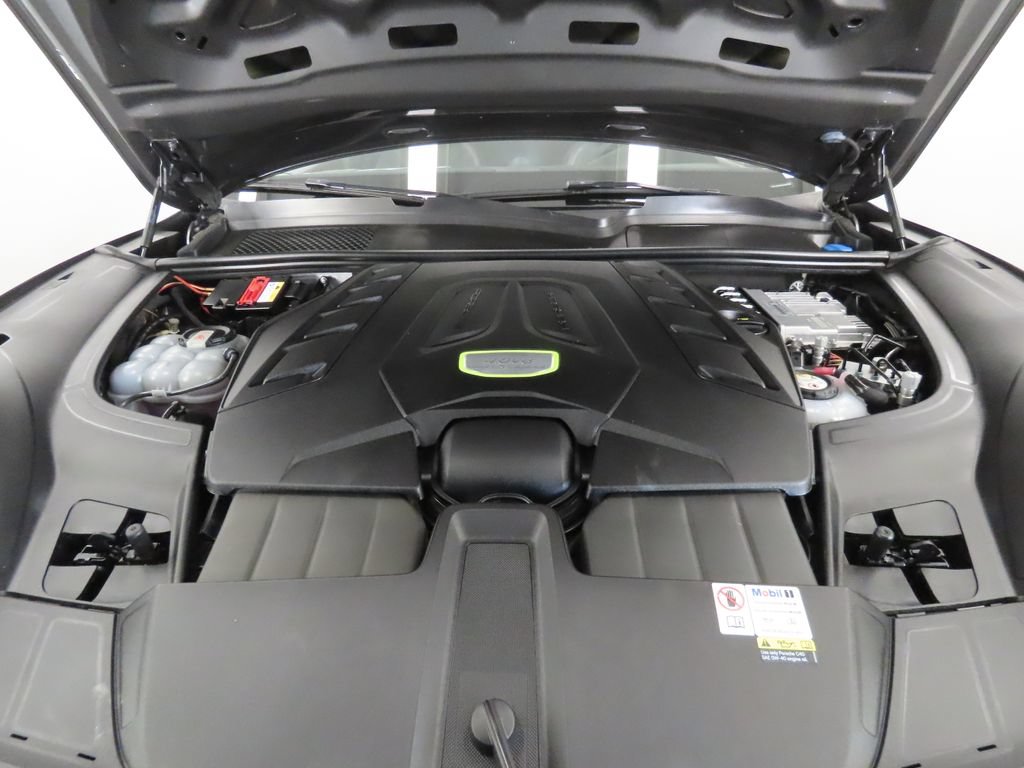 Certified 2023 Porsche Cayenne Turbo S AWD/4WD image 52