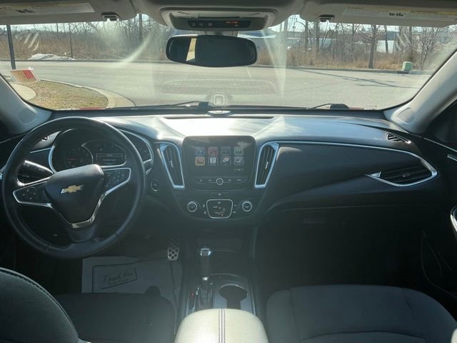 Used 2016 Chevrolet Malibu LT image 21