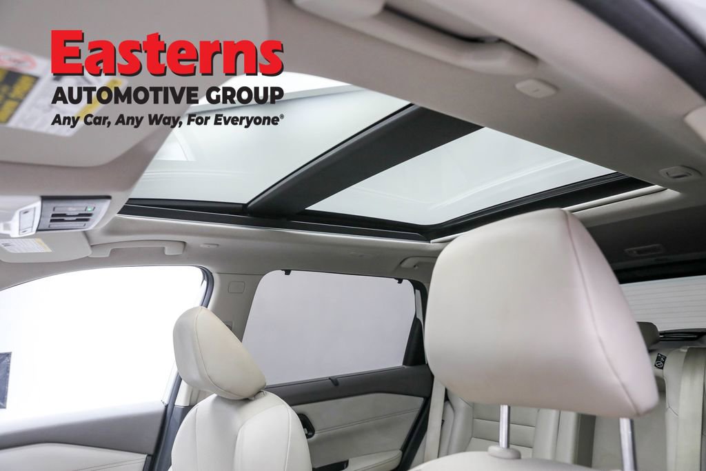 Used 2022 Nissan Rogue SV w/ SV Premium Package image 34