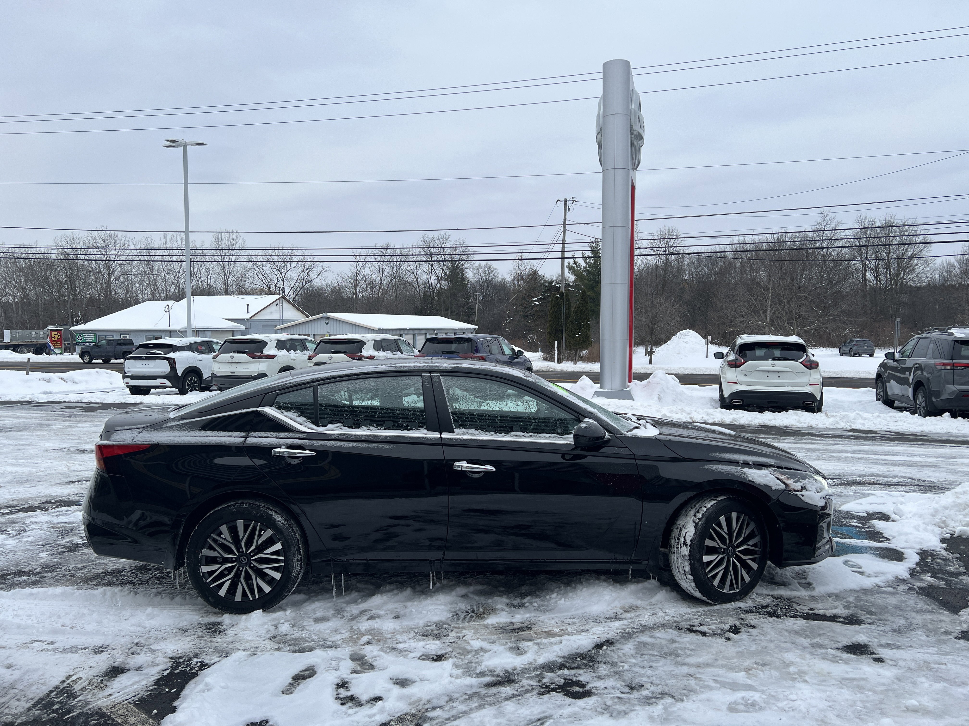 Certified 2023 Nissan Altima 2.5 SV w/ SV Premium Package image 12