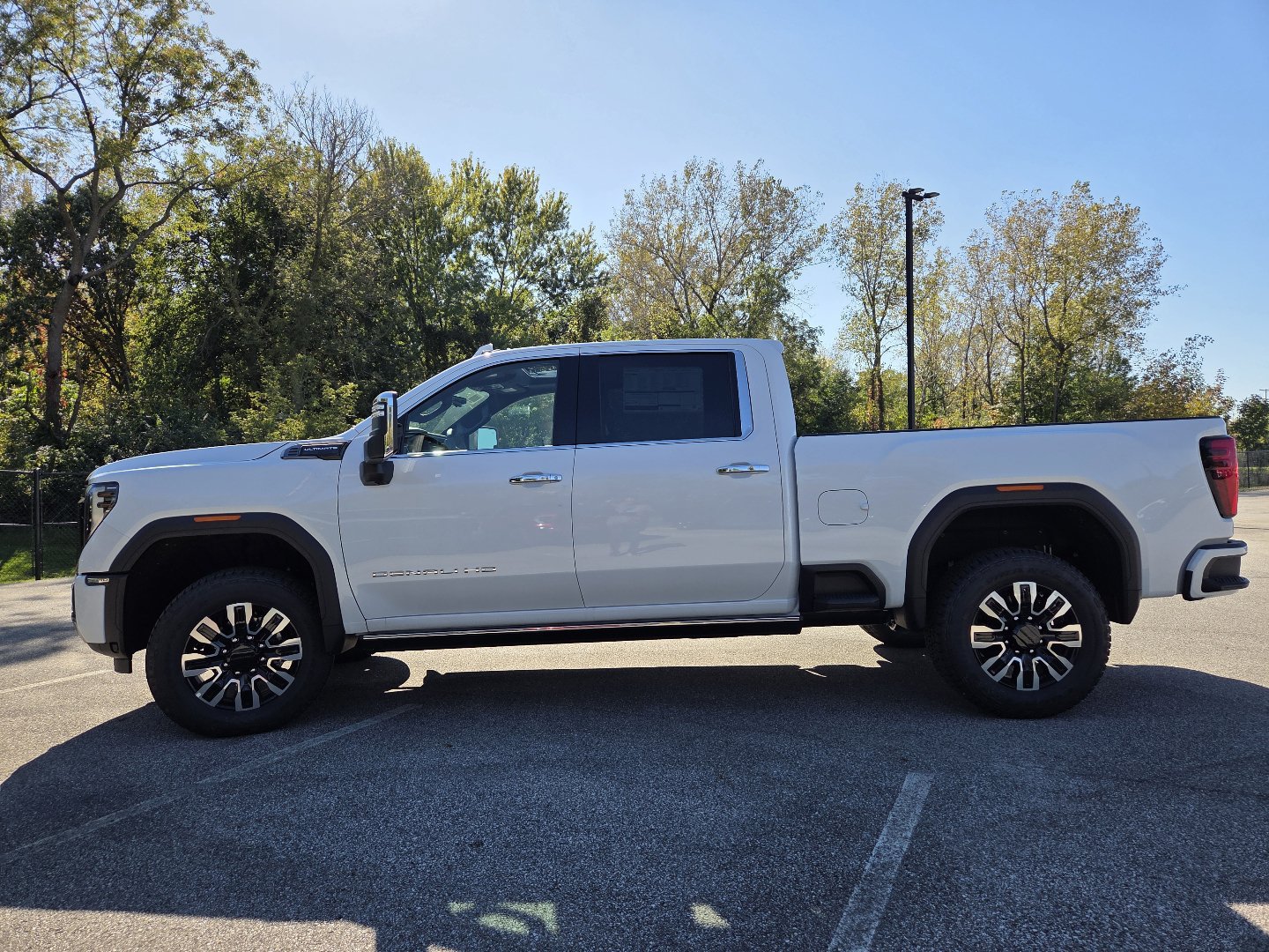 New 2026 GMC Sierra 2500 Denali Ultimate w/ Max Trailering Package AWD/4WD image 16