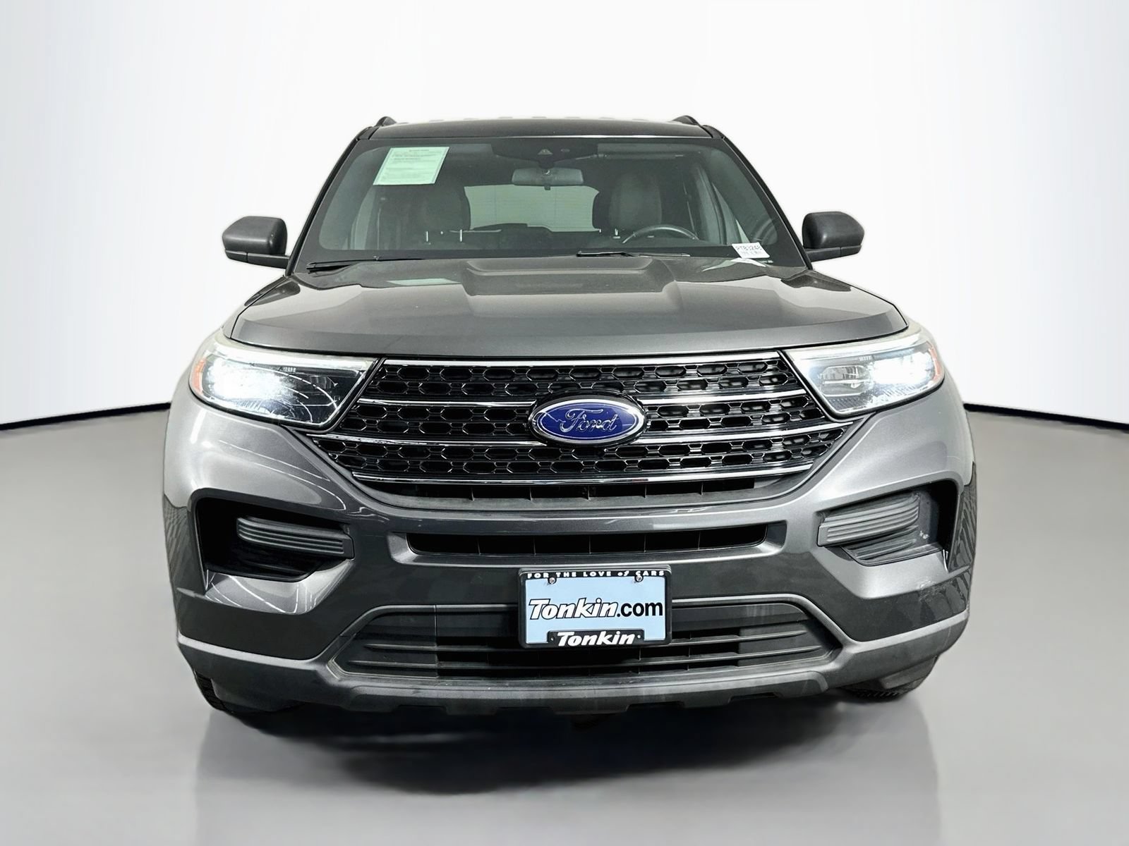 Used 2020 Ford Explorer XLT w/ Class III Trailer Tow Package AWD/4WD image 2