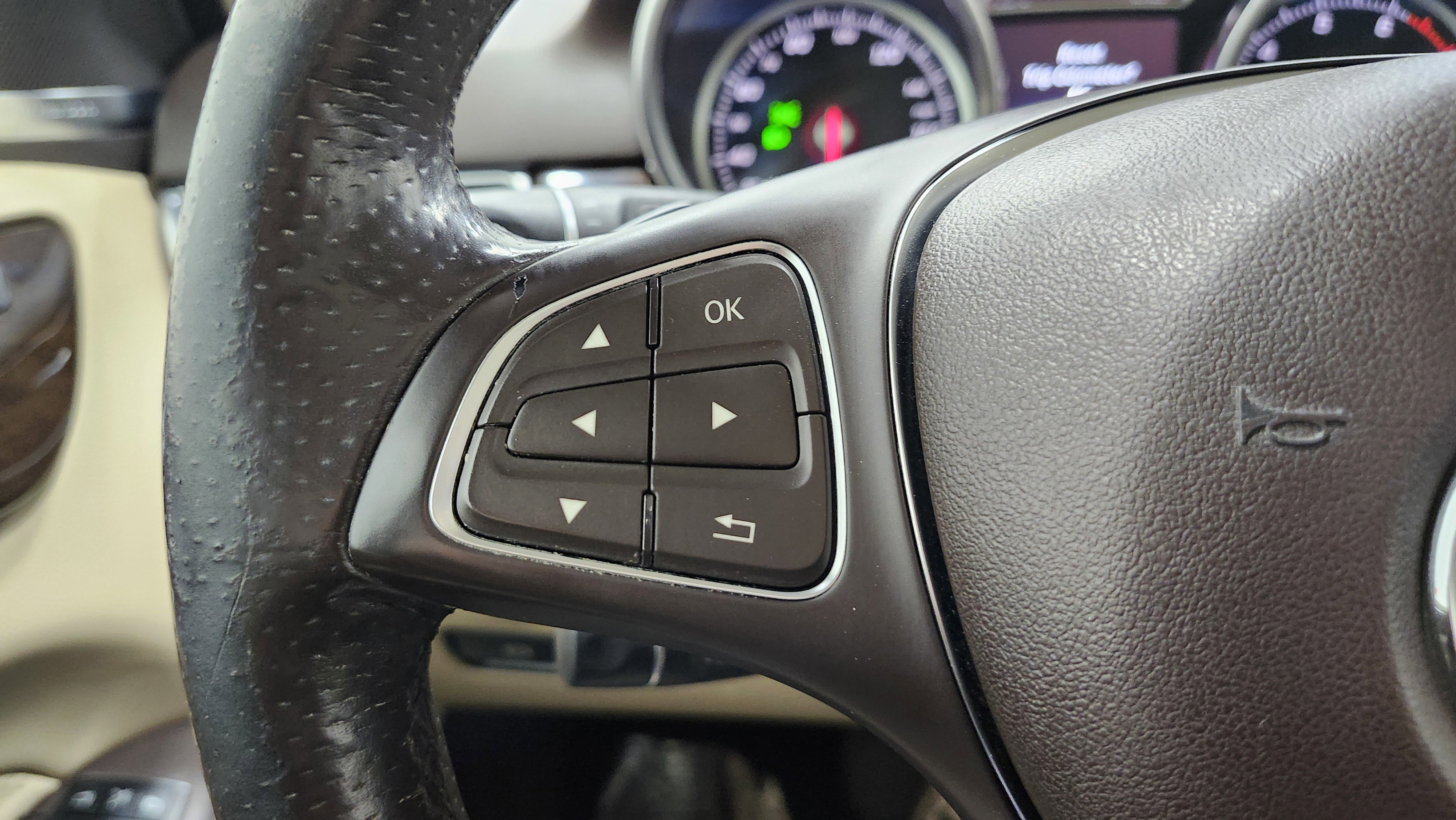 Used 2017 Mercedes-Benz GLE 350 4MATIC image 40