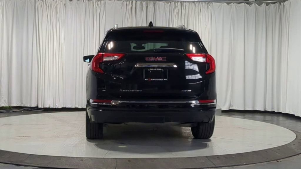 Used 2022 GMC Terrain Denali AWD/4WD image 9