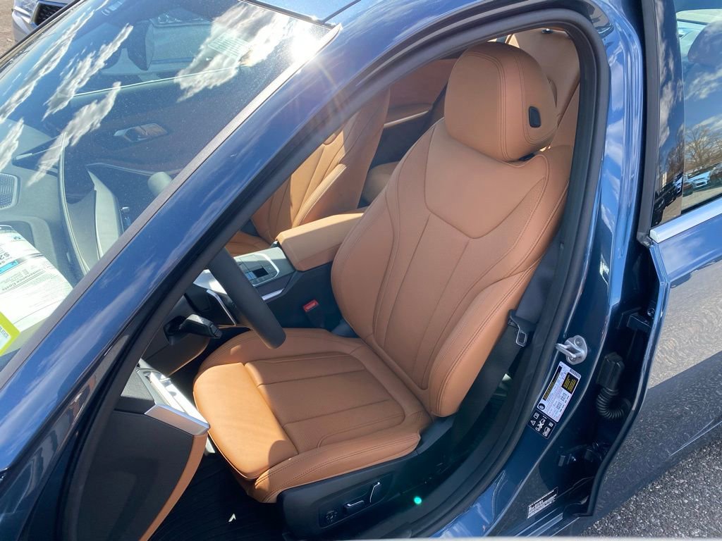 New 2026 BMW 330i xDrive Sedan w/ M Sport Package image 11