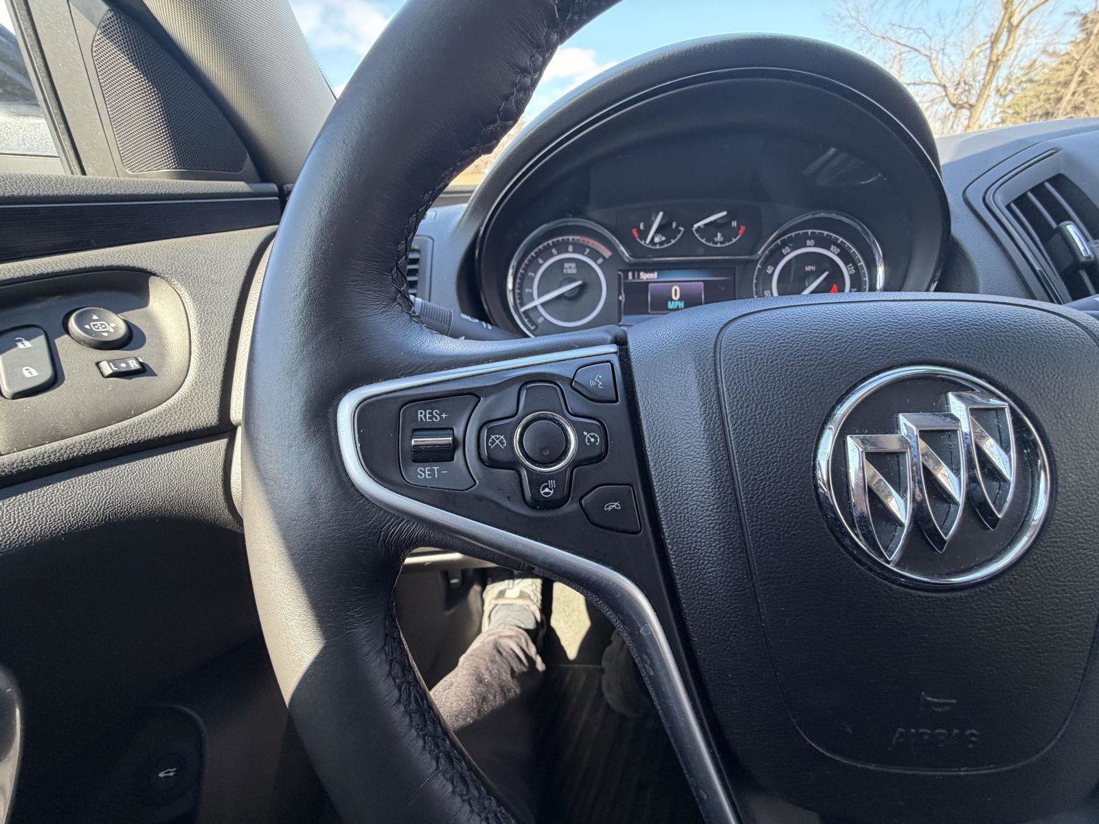 Used 2015 Buick Regal Premium image 14