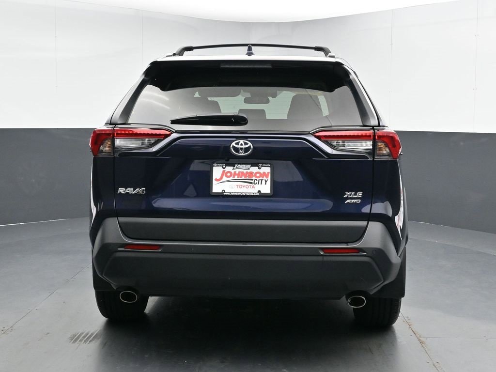 Used 2023 Toyota RAV4 XLE Premium image 8