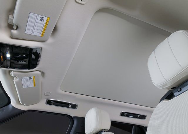 New 2026 Land Rover Range Rover SE image 20