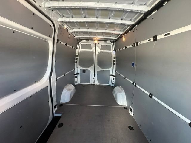 Used 2025 Mercedes-Benz Sprinter 2500 image 11