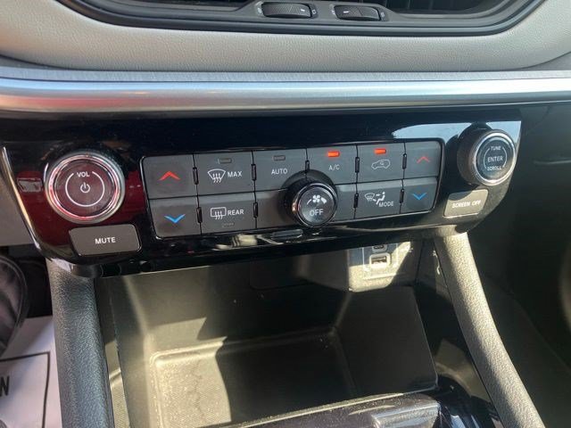 Certified 2025 Jeep Compass Limited AWD/4WD image 18