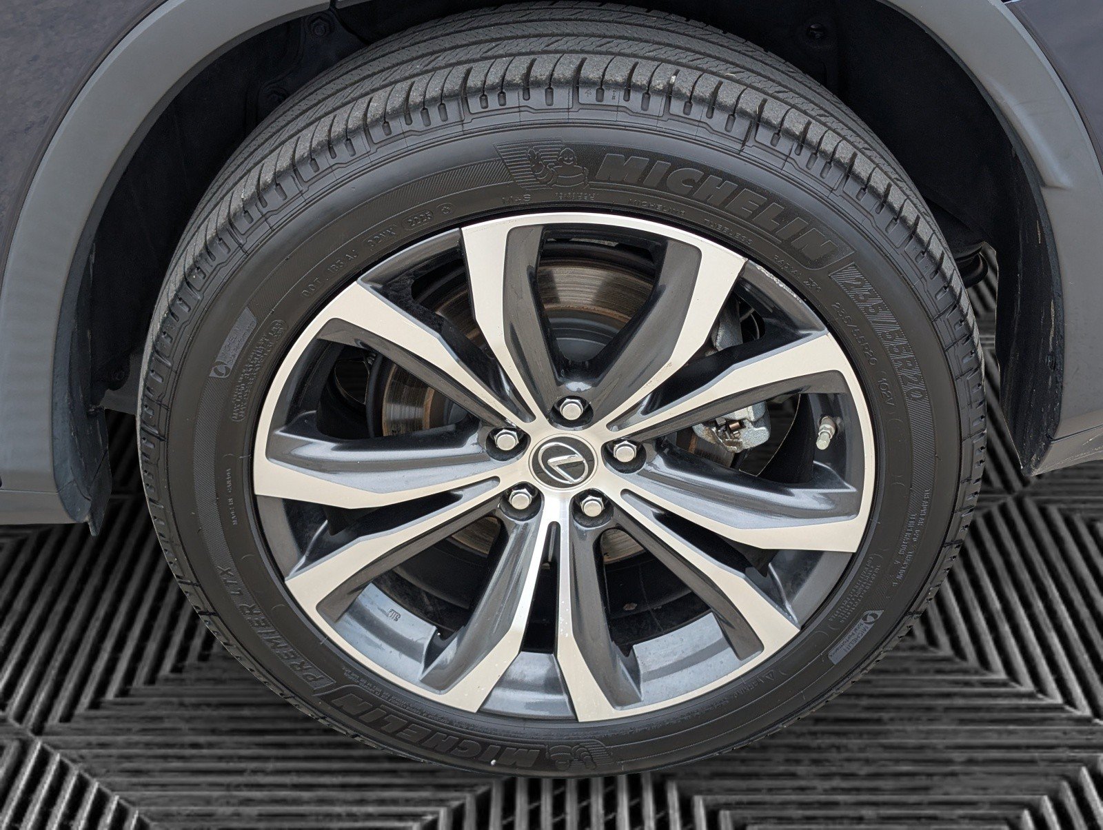 Used 2022 Lexus RX 350L FWD w/ Premium Package image 29