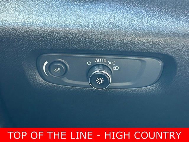 Used 2023 Chevrolet Traverse High Country image 22