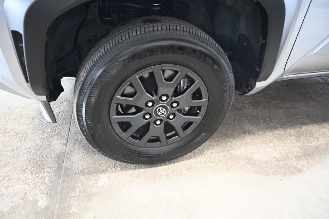 Used 2025 Toyota 4Runner SR5 AWD/4WD image 31
