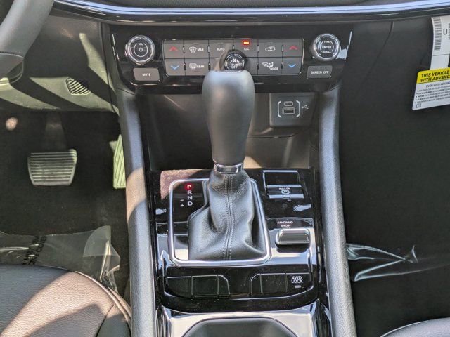 New 2026 Jeep Compass Latitude w/ Sun and Sound Group image 17