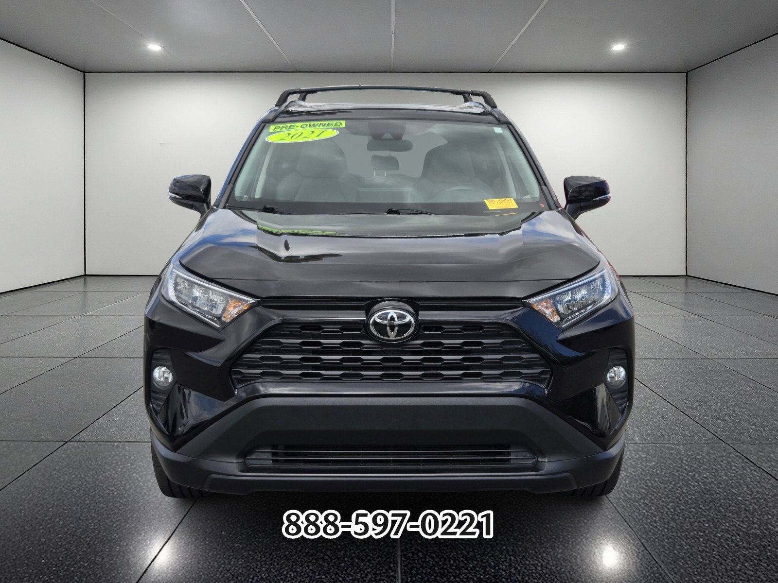 Used 2021 Toyota RAV4 XLE Premium image 8