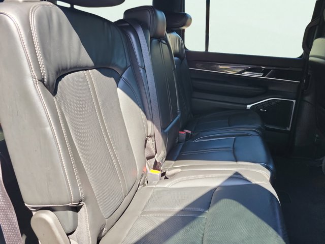 Certified 2022 Jeep Wagoneer Series I AWD/4WD image 16