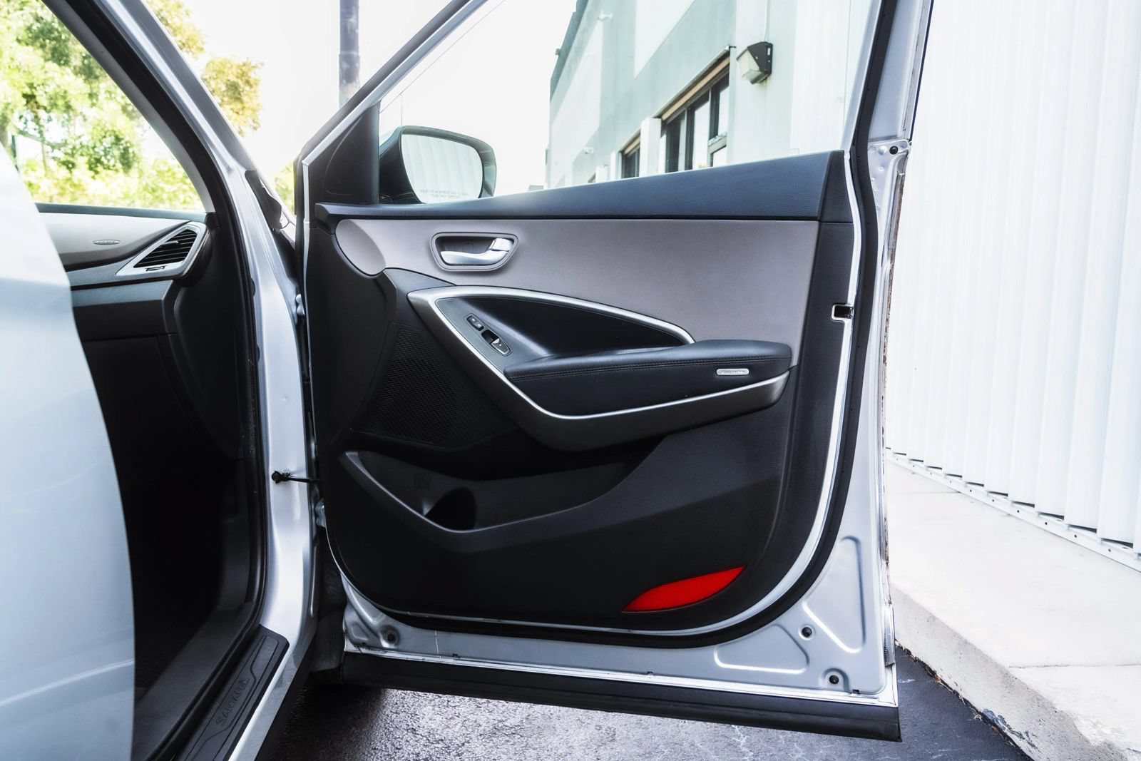 Used 2018 Hyundai Santa Fe Sport w/ Cargo Package FWD image 13