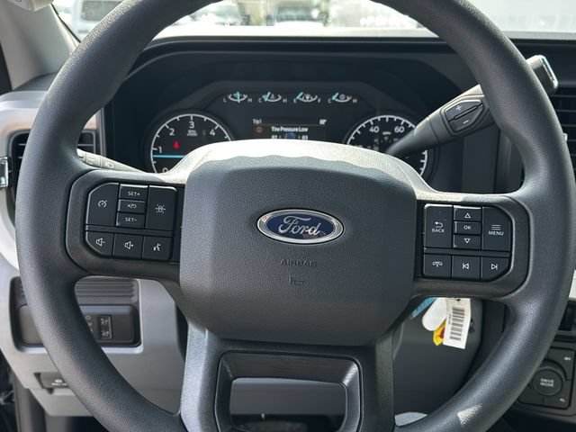 New 2026 Ford F550 4x4 Regular Cab Super Duty image 17