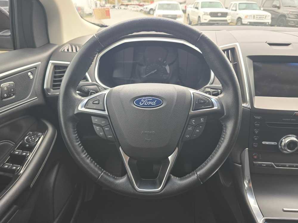 Used 2019 Ford Edge Titanium w/ Class II Trailer Tow Package image 11