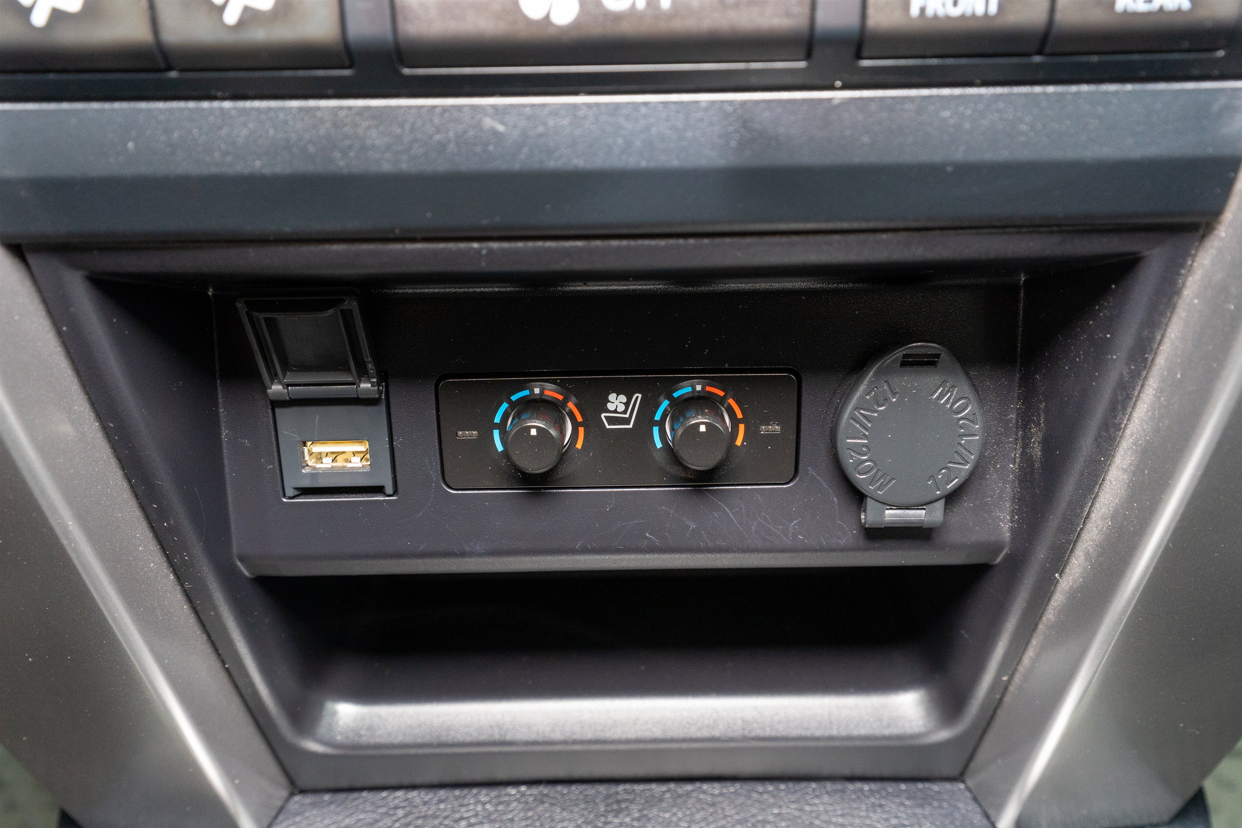 Used 2024 Toyota 4Runner Limited AWD/4WD image 24