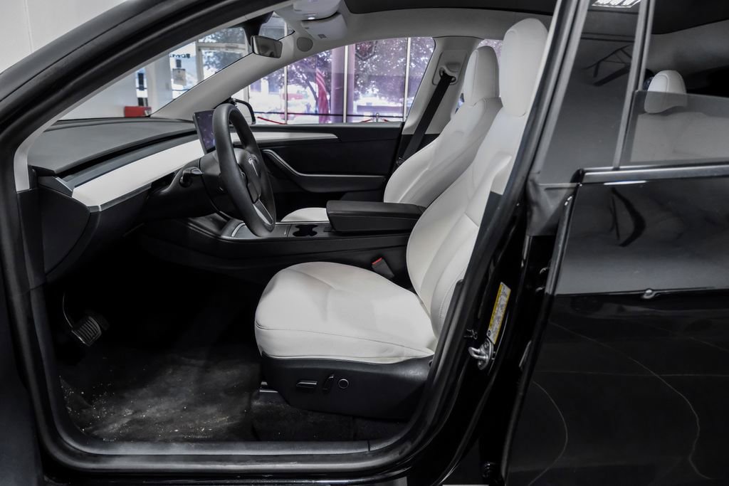 Used 2023 Tesla Model Y Long Range AWD/4WD image 4