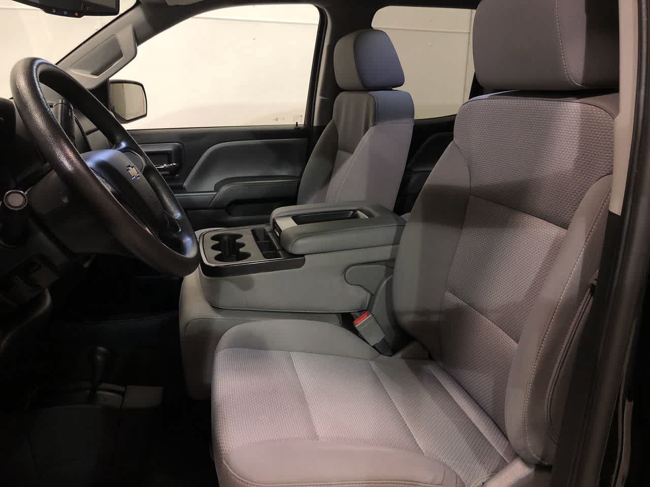 Used 2018 Chevrolet Silverado 1500 Custom w/ Custom Value Package AWD/4WD image 4