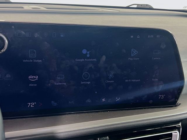 Used 2025 Chevrolet Traverse LT AWD/4WD image 16