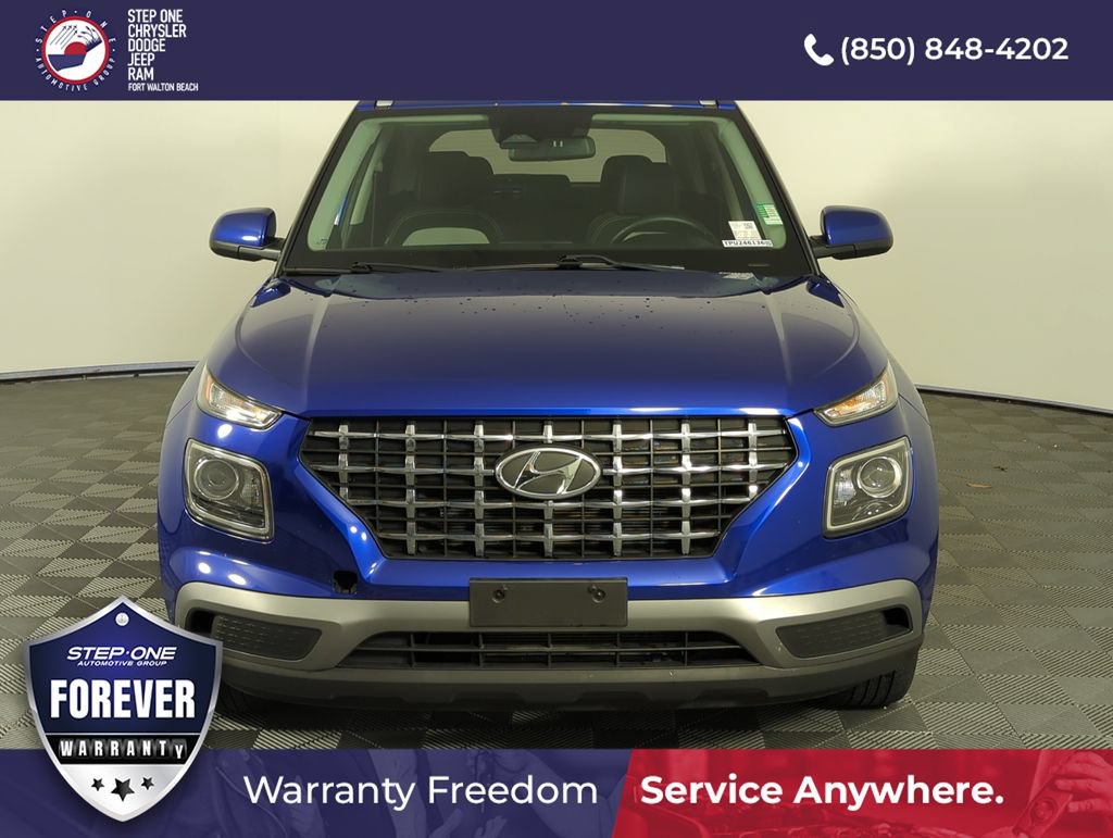 Used 2023 Hyundai Venue SEL FWD image 9