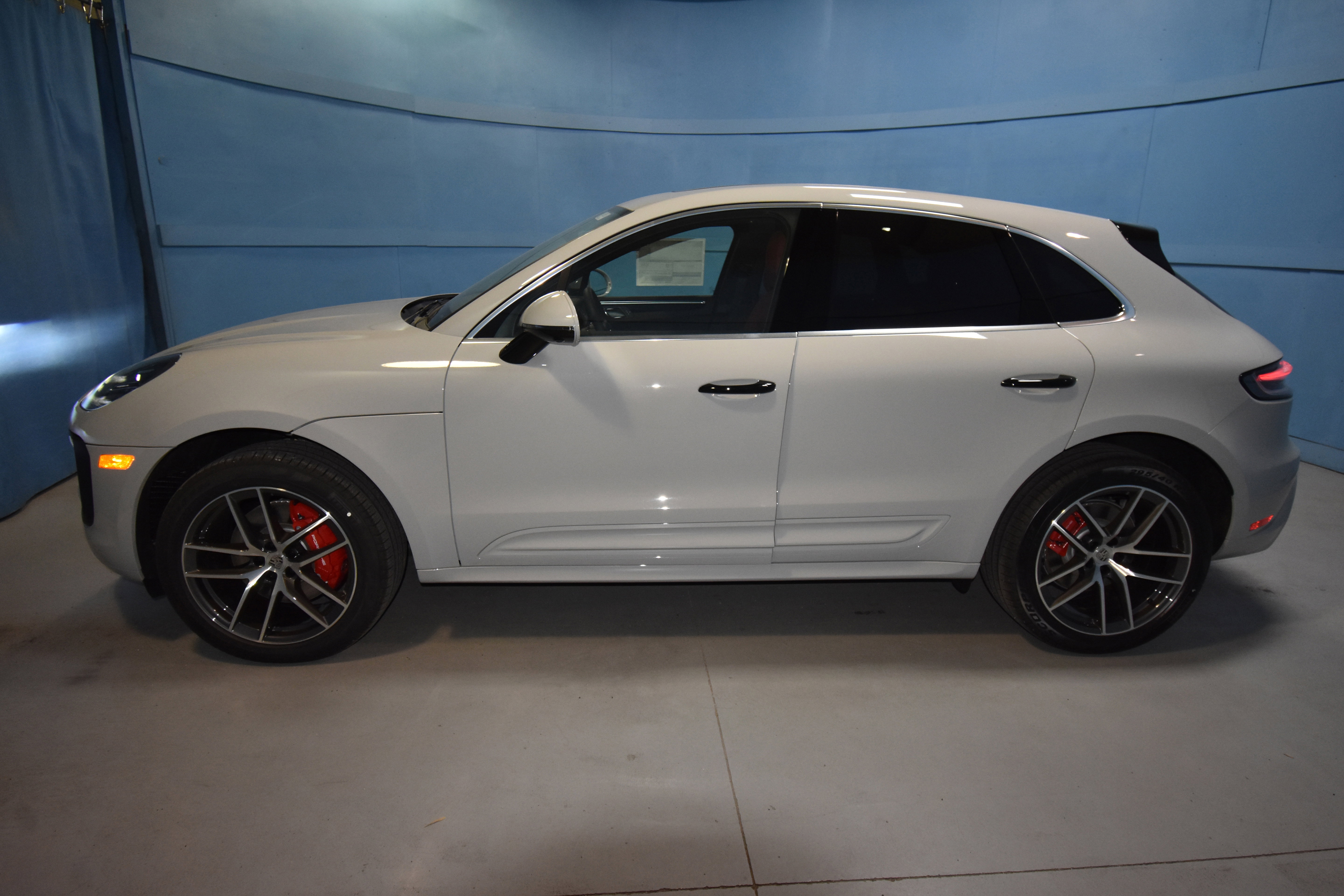 New 2026 Porsche Macan S image 2