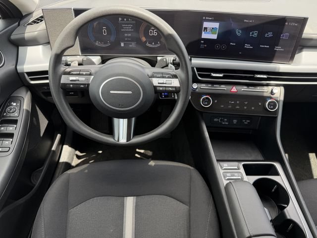 Used 2025 Hyundai Sonata SEL FWD image 13