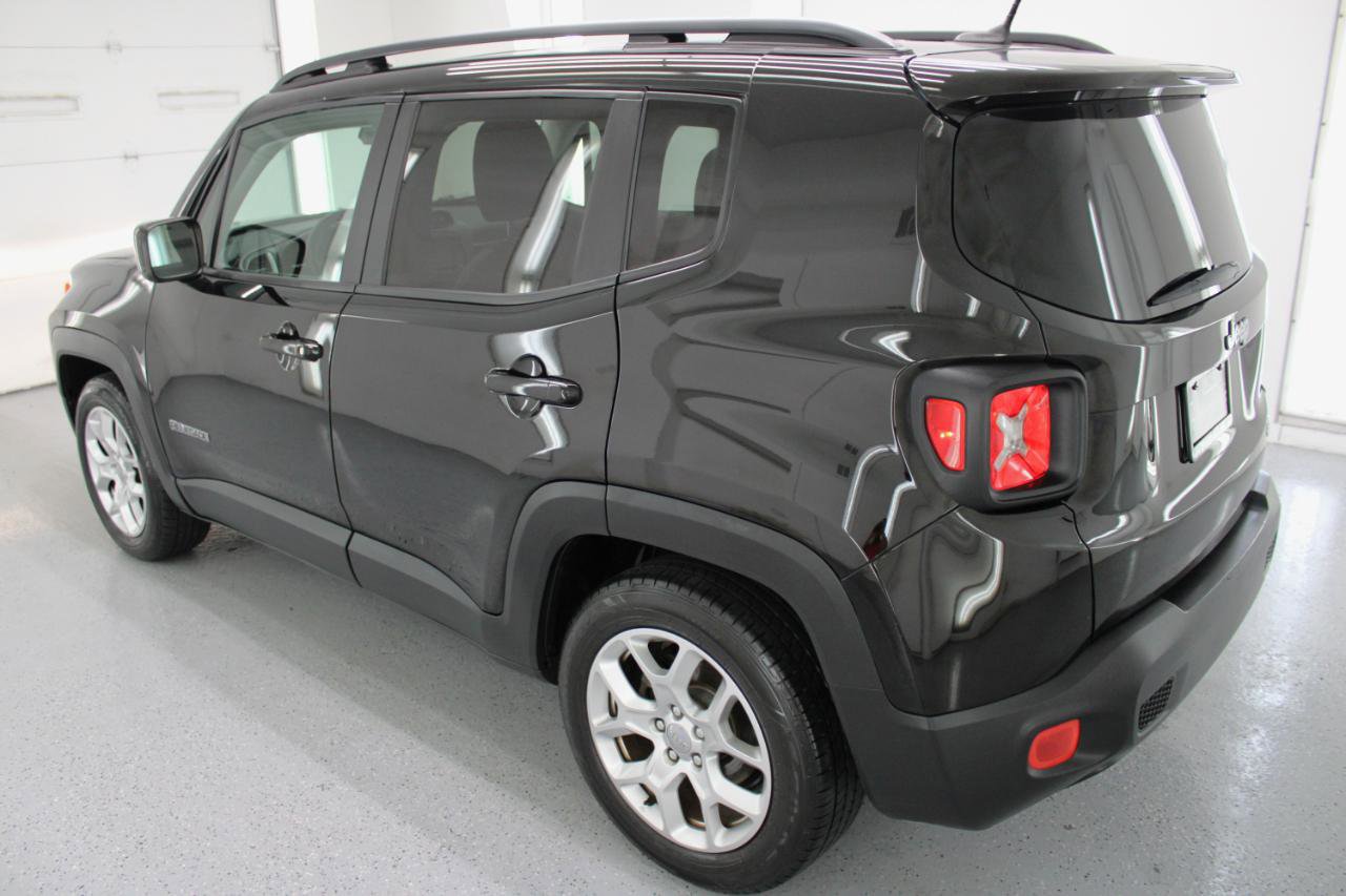 Used 2017 Jeep Renegade Latitude image 6