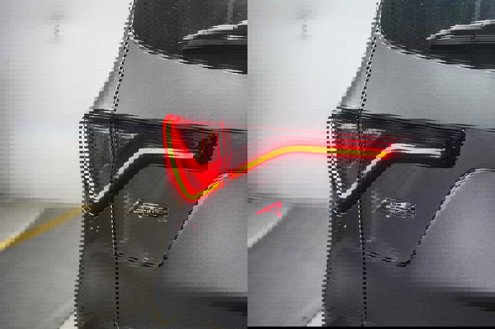 Used 2023 Acura MDX A-Spec image 13