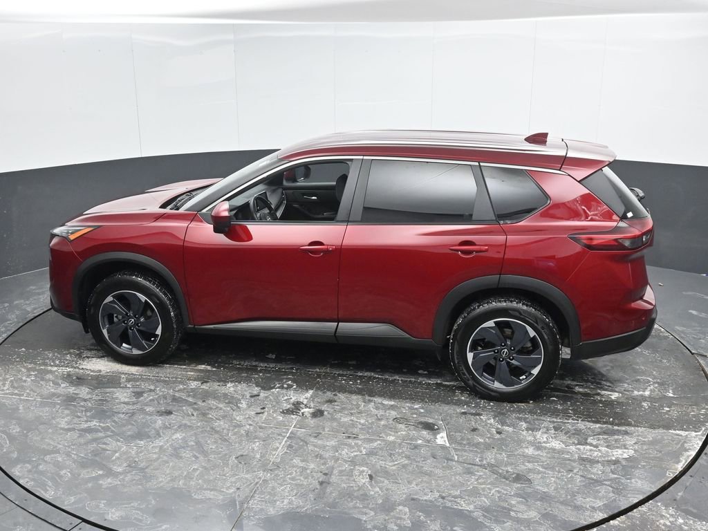 Used 2024 Nissan Rogue SV image 45