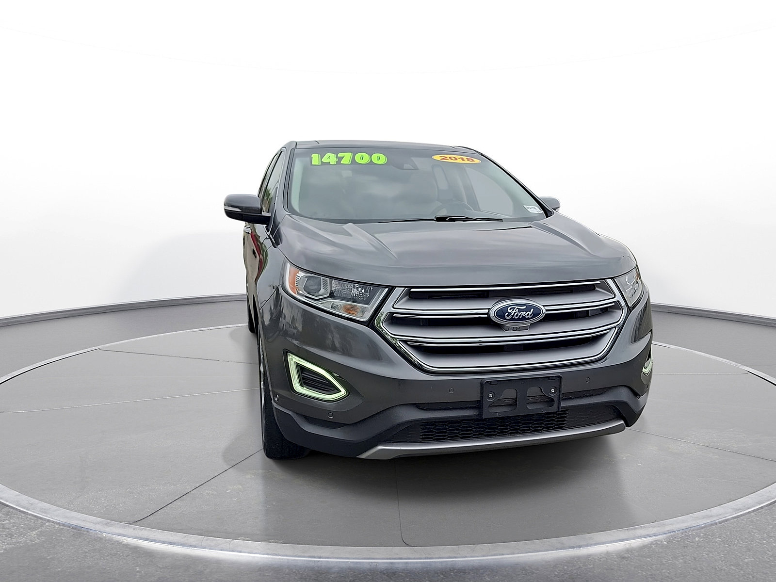 Used 2018 Ford Edge Titanium w/ Equipment Group 302A AWD/4WD image 3