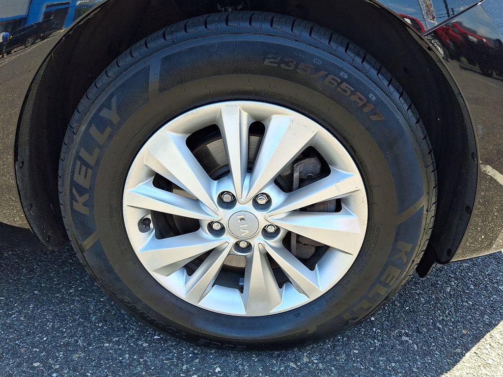 Used 2016 Kia Sedona LX w/ LX Convenience Package FWD image 8