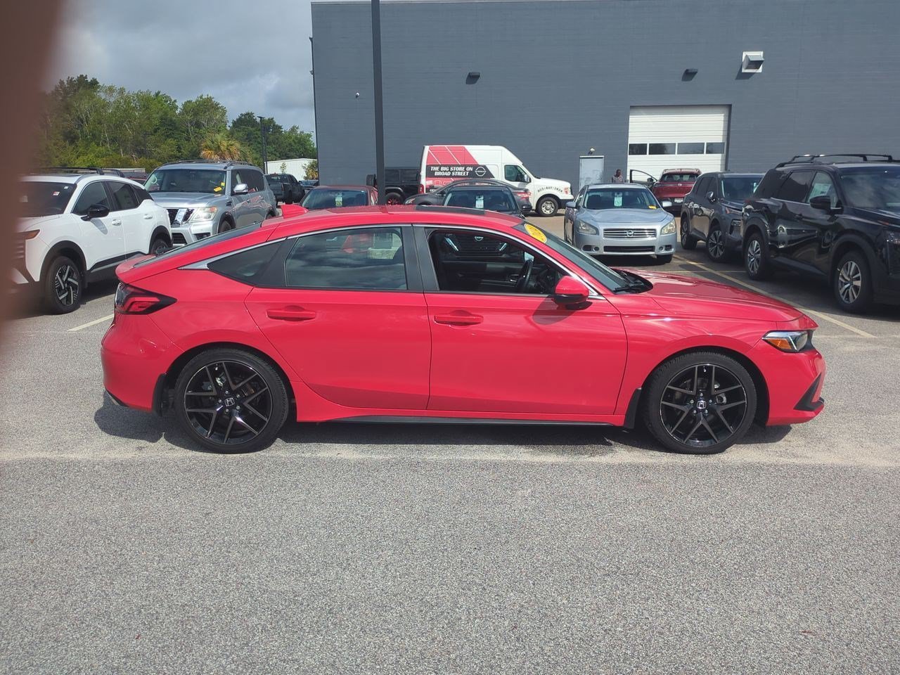 Used 2024 Honda Civic Sport Touring image 2