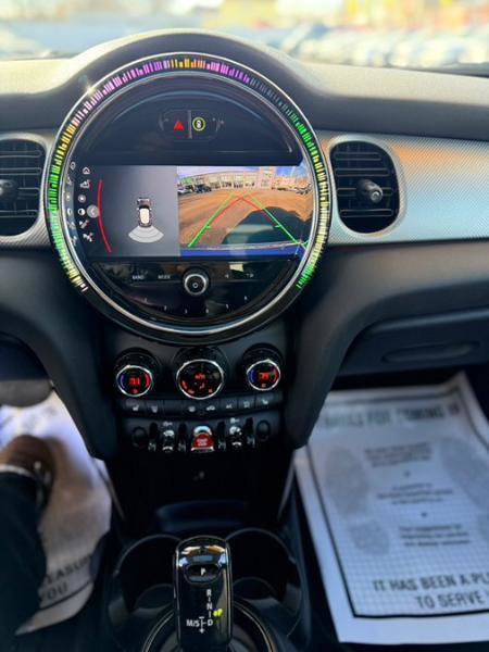 Used 2022 MINI Cooper 4-Door Hardtop FWD image 19