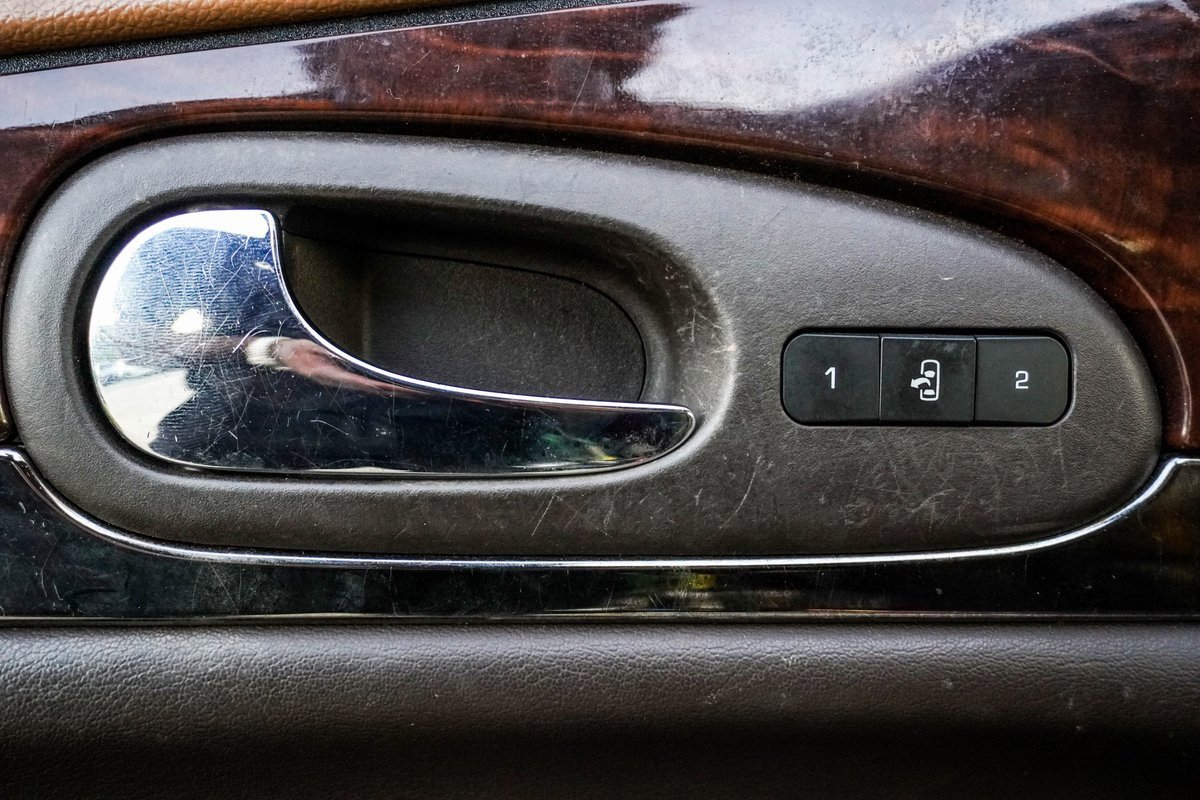 Used 2015 Buick Enclave Premium image 16