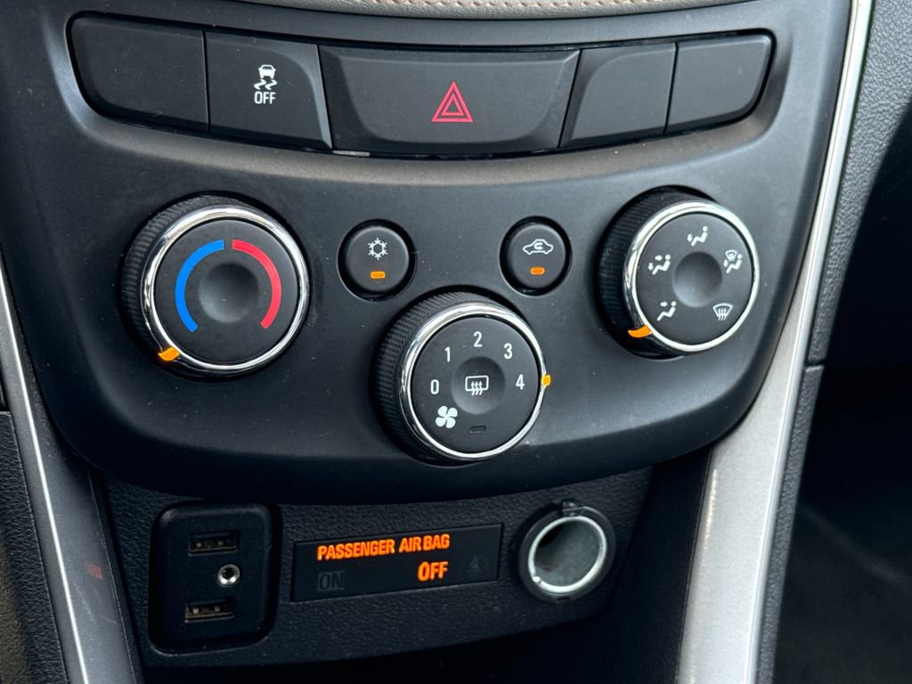 Used 2019 Chevrolet Trax LS FWD image 21
