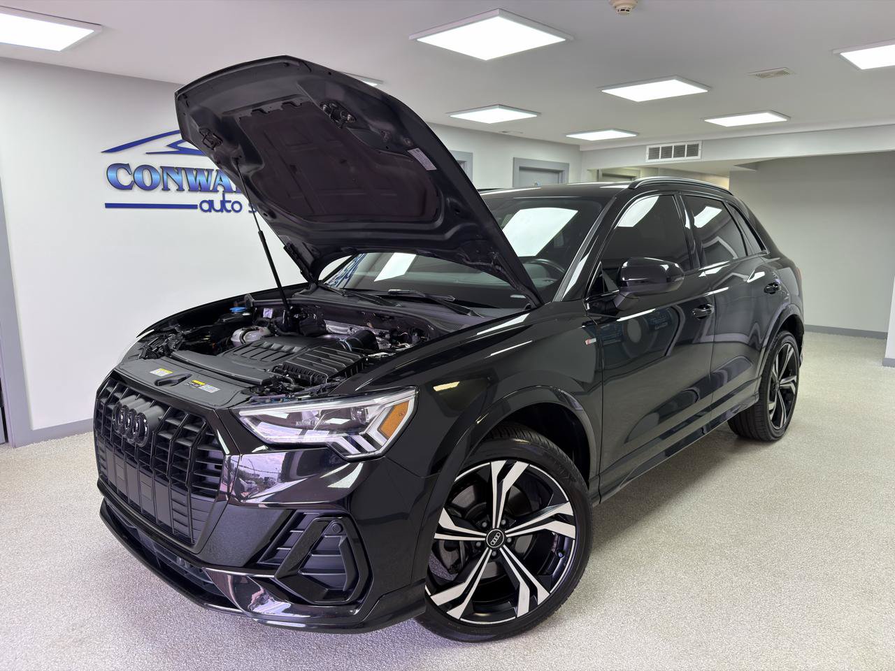 Used 2023 Audi Q3 2.0T Premium Plus w/ Premium Plus Package AWD/4WD image 34