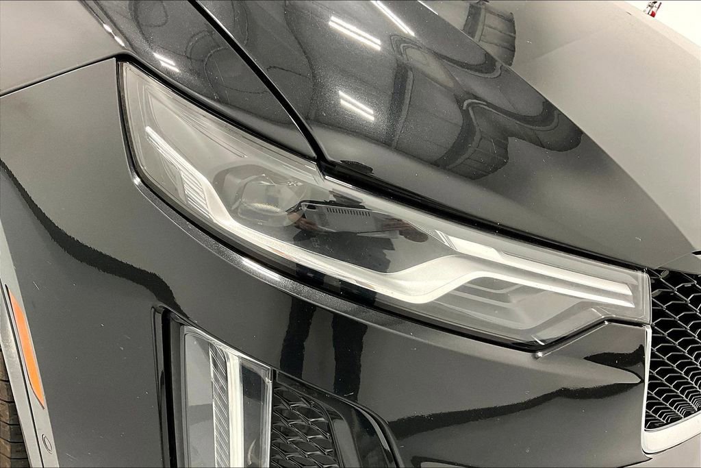 Used 2024 Cadillac XT6 Sport w/ Technology Package image 39