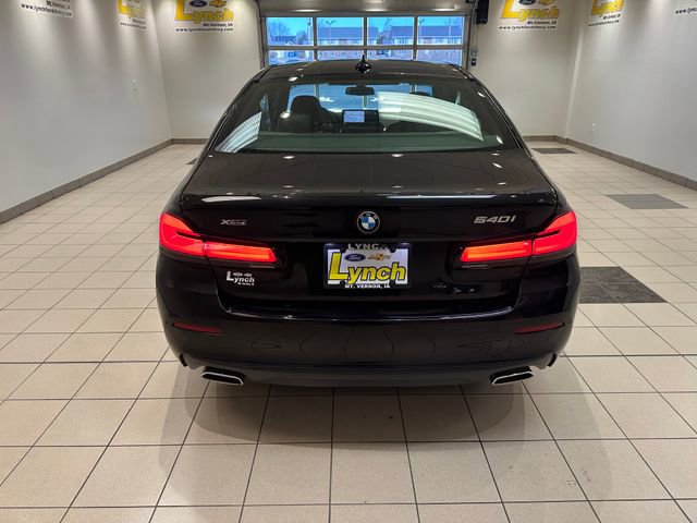 Used 2021 BMW 540i xDrive w/ Premium Package image 24