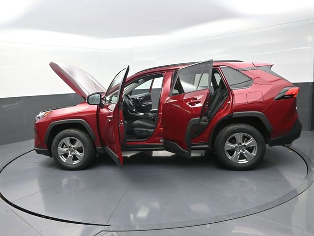 Used 2025 Toyota RAV4 XLE image 44