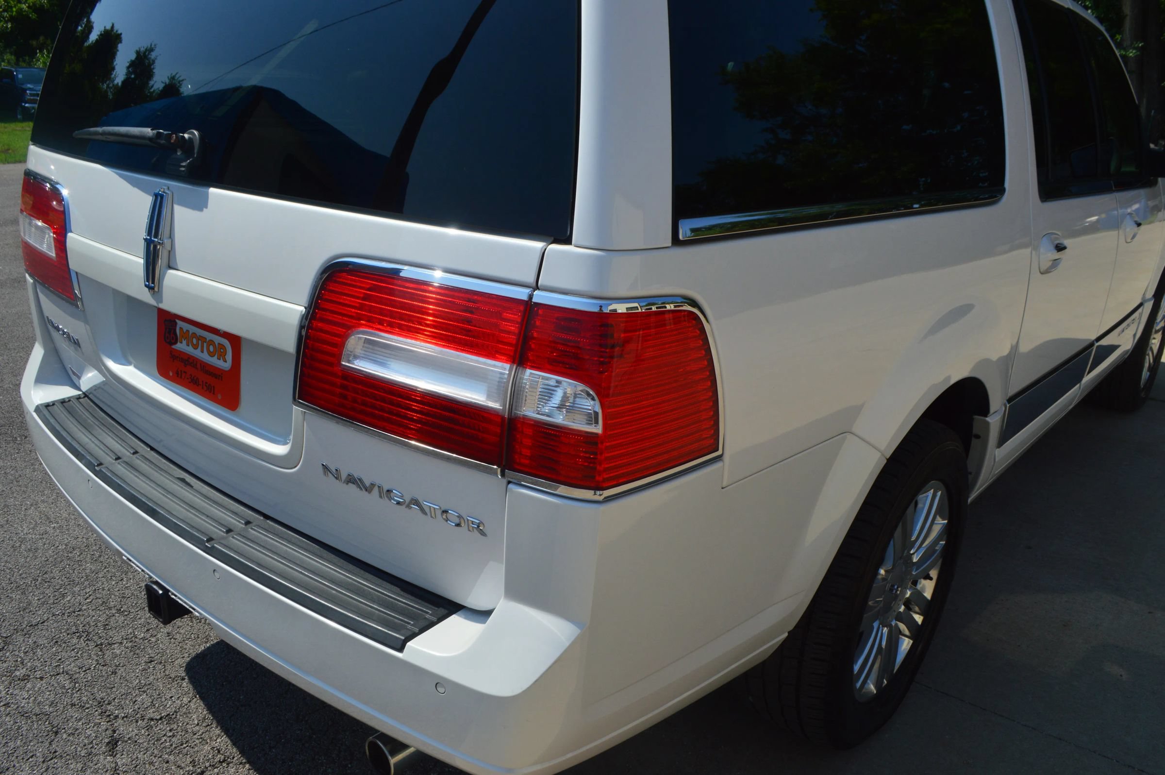 Used 2014 Lincoln Navigator L 4WD image 8