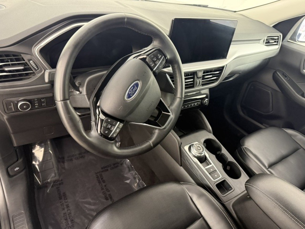 Used 2024 Ford Escape Platinum image 14