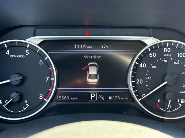 Used 2025 Nissan Sentra SR image 29