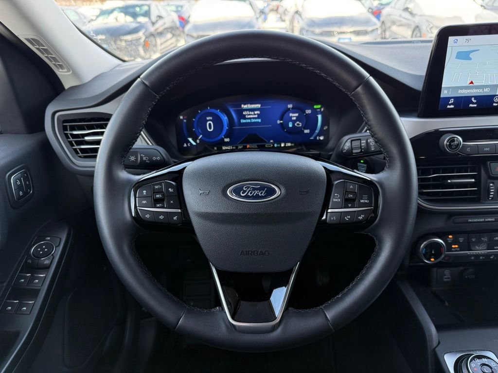 Used 2022 Ford Escape SEL w/ Technology Package image 29