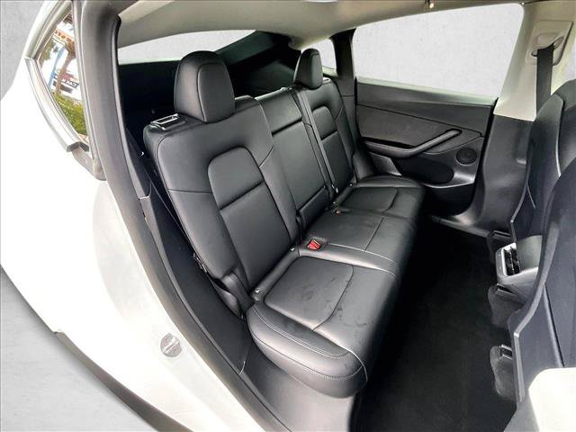 Used 2022 Tesla Model Y Performance AWD/4WD image 26