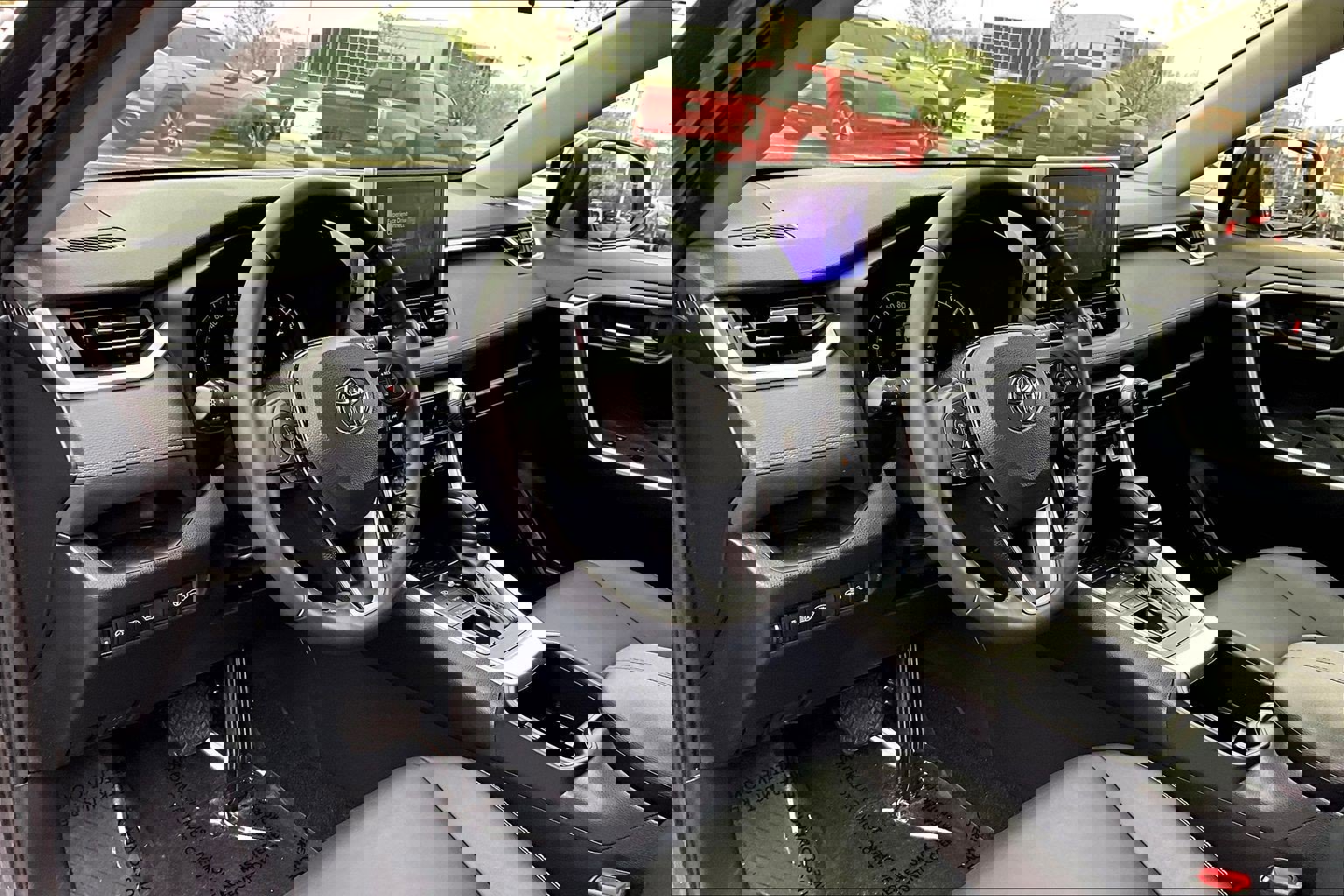 Used 2023 Toyota RAV4 XLE Premium image 13