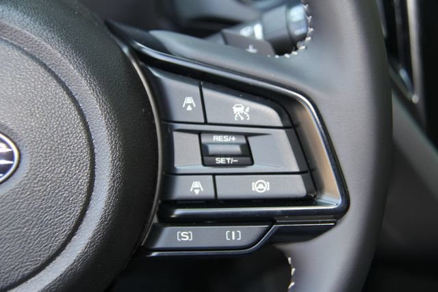 Used 2025 Subaru Forester Premium AWD/4WD image 24